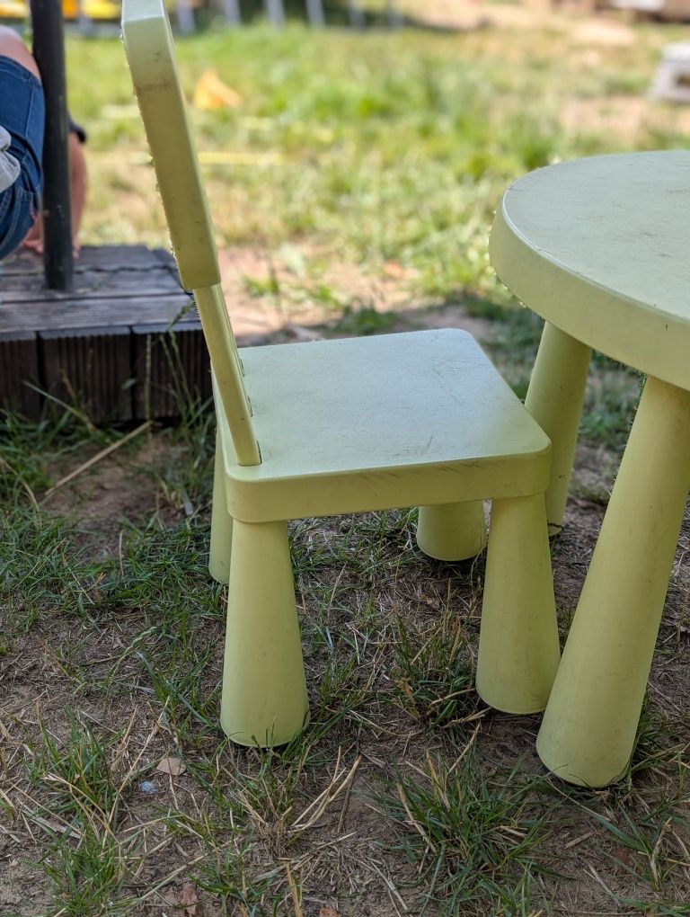 Stolik mamut Ikea ogrodowy dla dzieci