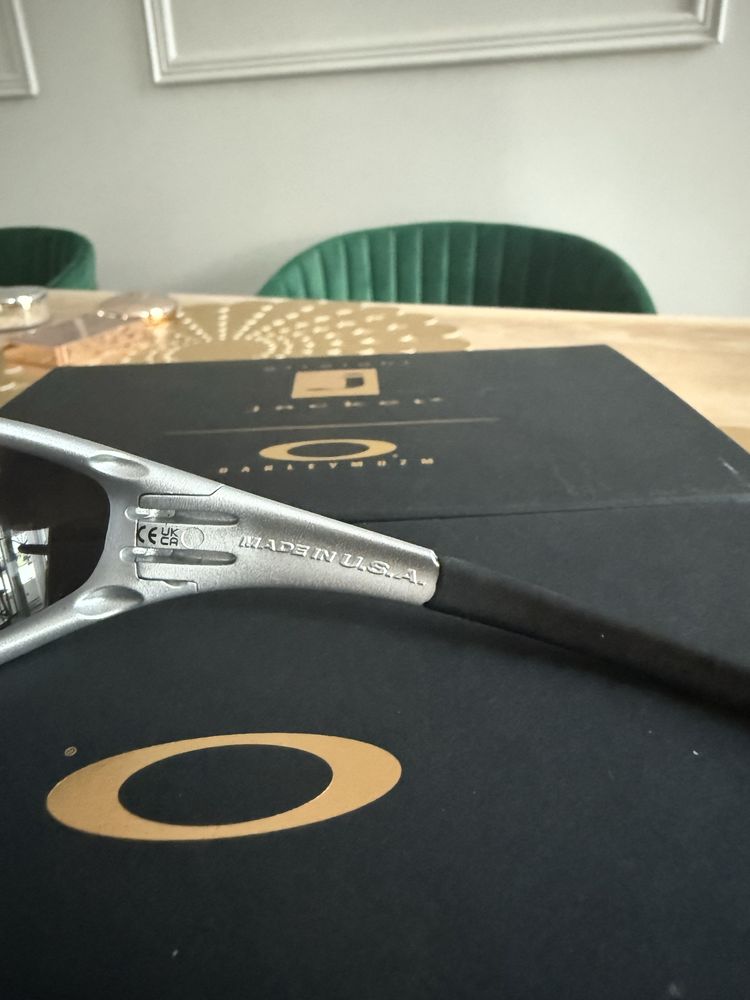 Oakley MUZM Straight Jacket 99