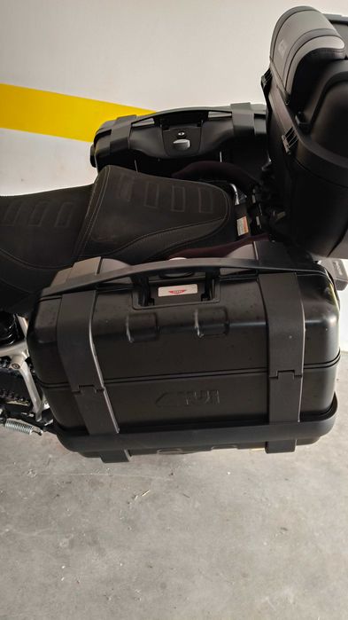3 baús da givi para moto 150€ total