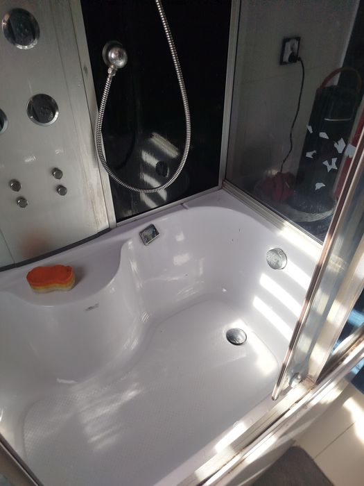 Kabina prysznicowa z hydromasażem