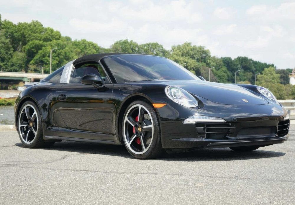 Porsche 911 Targa 4S      2016