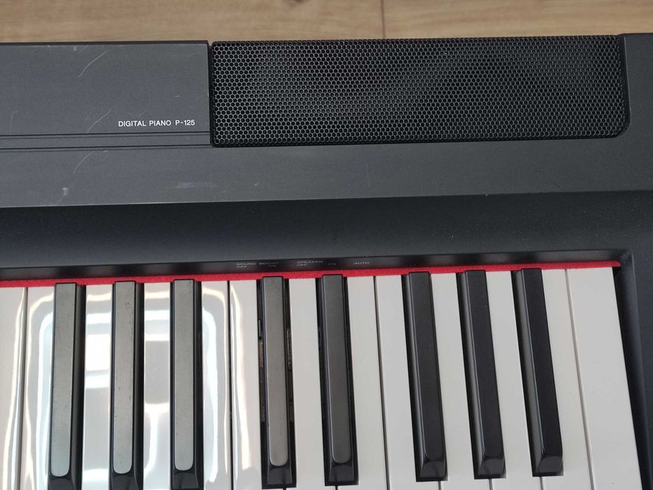 Цифрове піаніно Yamaha P-125