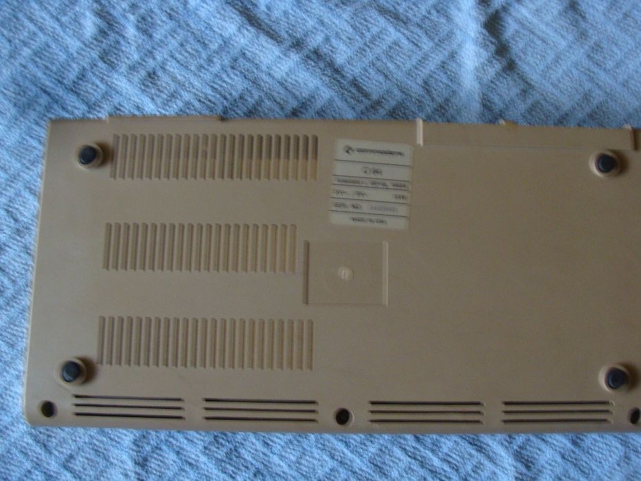 Komputer Commodore C64 Aldi sprawny Made in USA karton