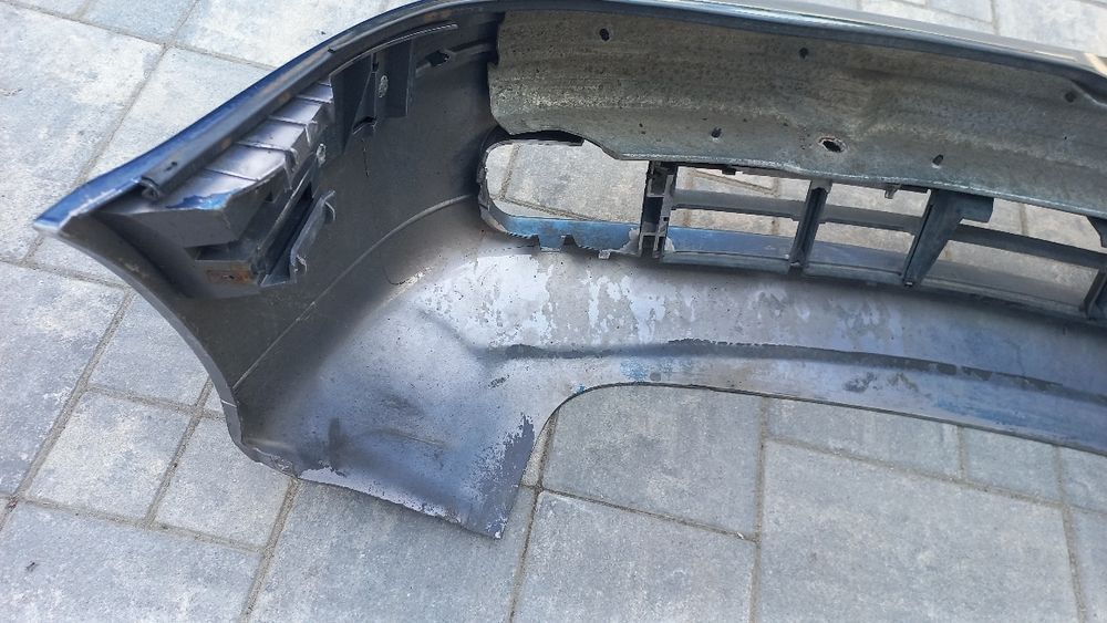 Bmw 5 e39 zderzak 96-99 przód przedni niebieski biarritzblau 363/5