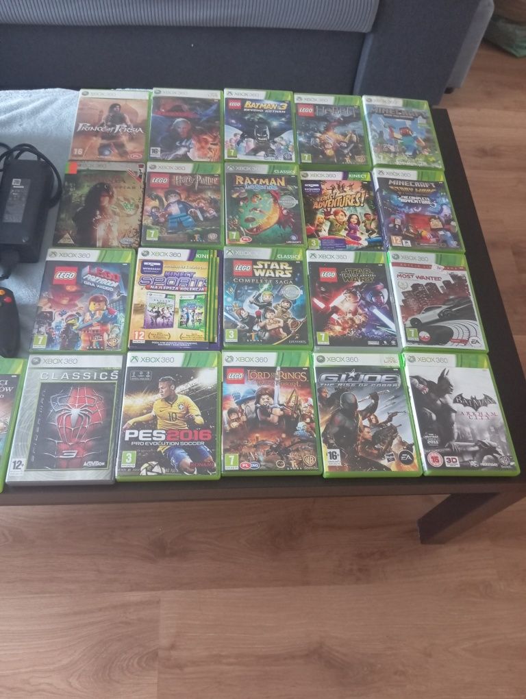 Konsola Xbox 360 z kinectem