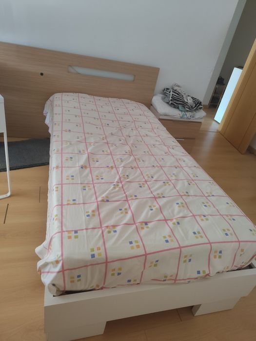 Vendo cama solteiro+ colchão+estrado da cama