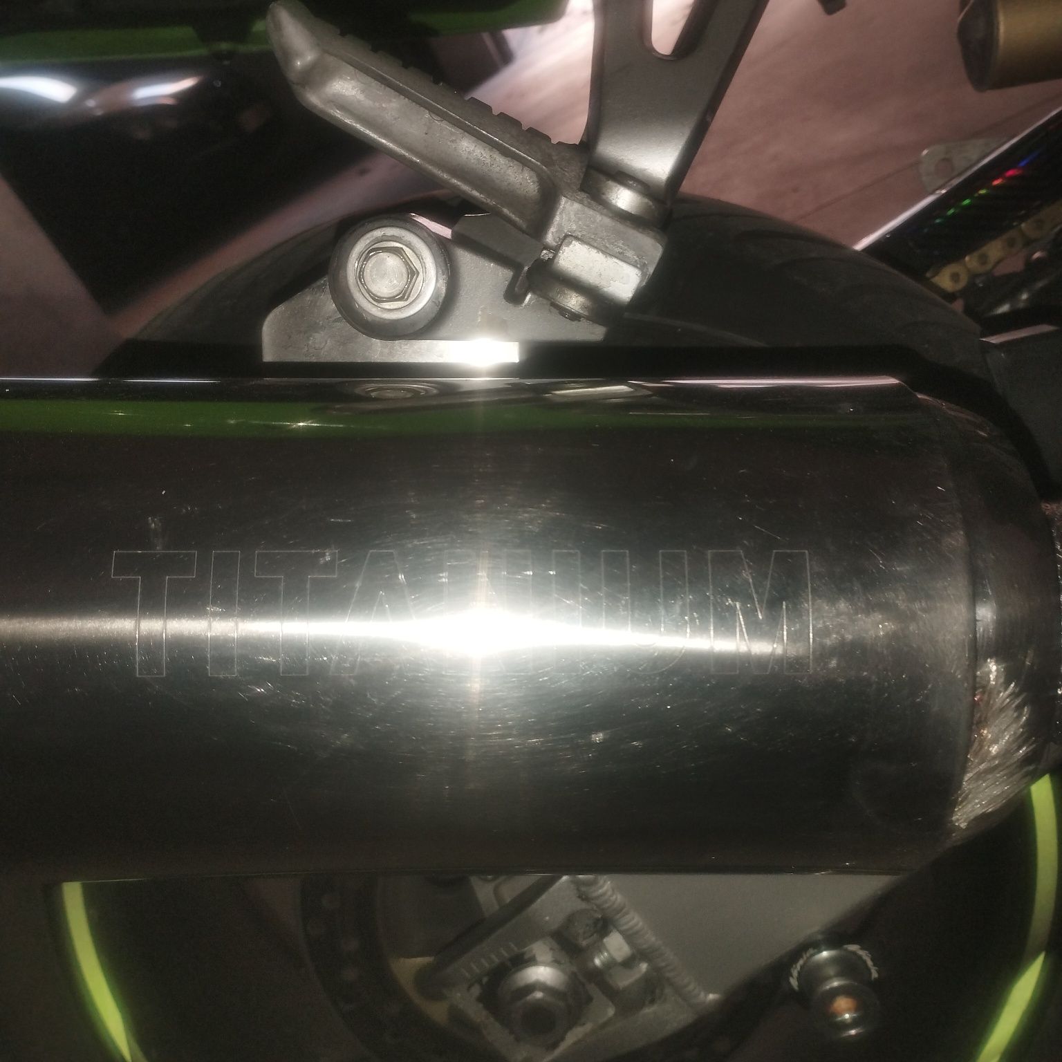 Kawasaki ninja zx9r 2,800€ até final de junho.