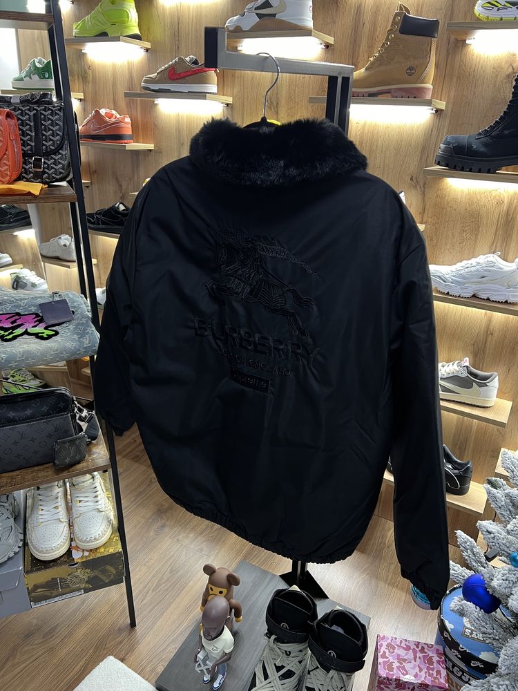 Куртка Supreme x Burberry Shearly Down Jacket Black Logo