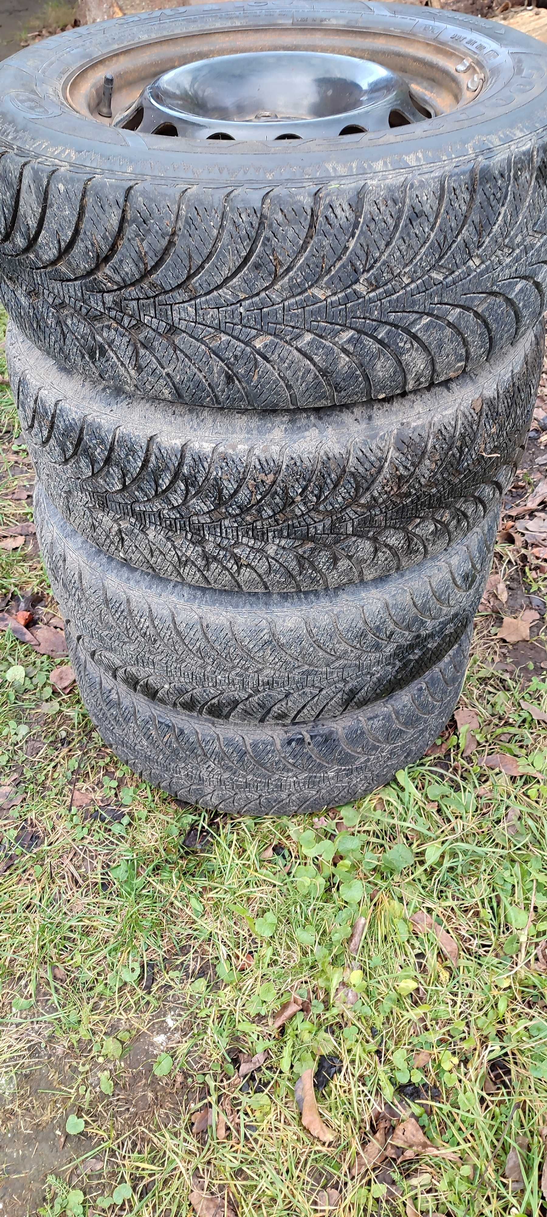 Шини Goodyear R16 235*60 5*112 з дисками