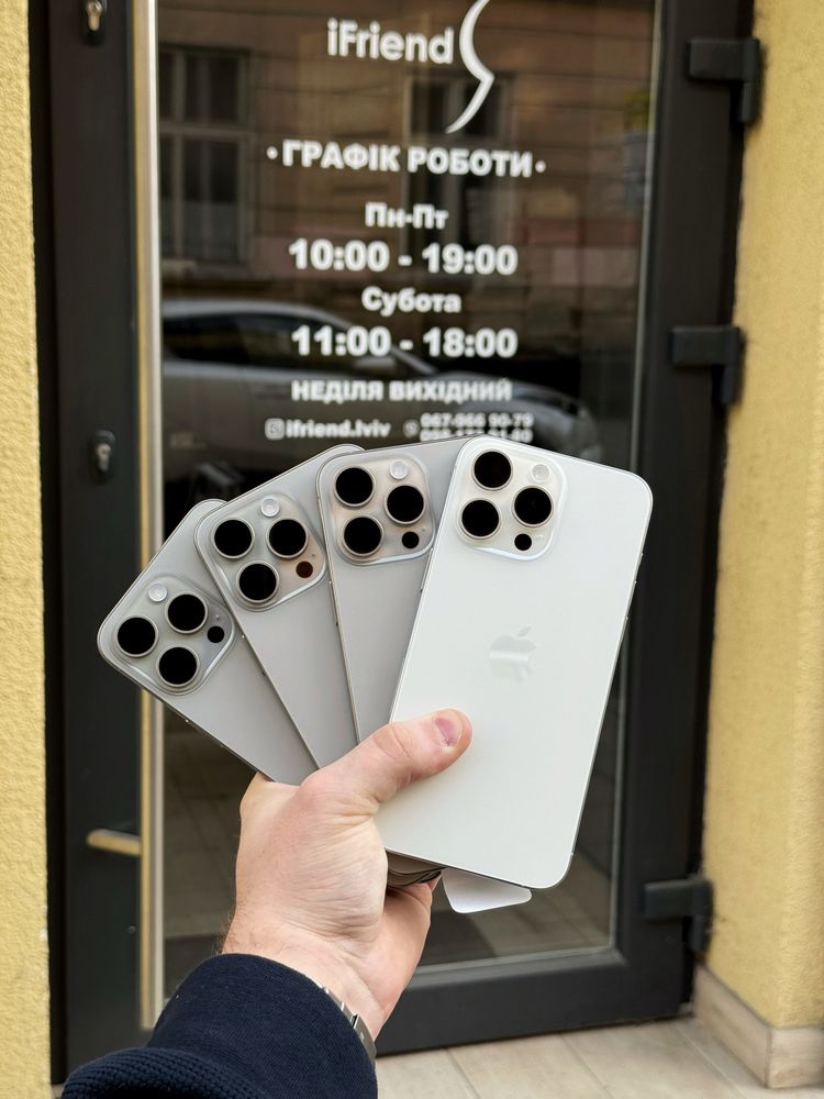 Used Iphone 15 pro max 256gb blue, natural, black