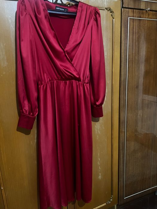 сукня вечірня міді