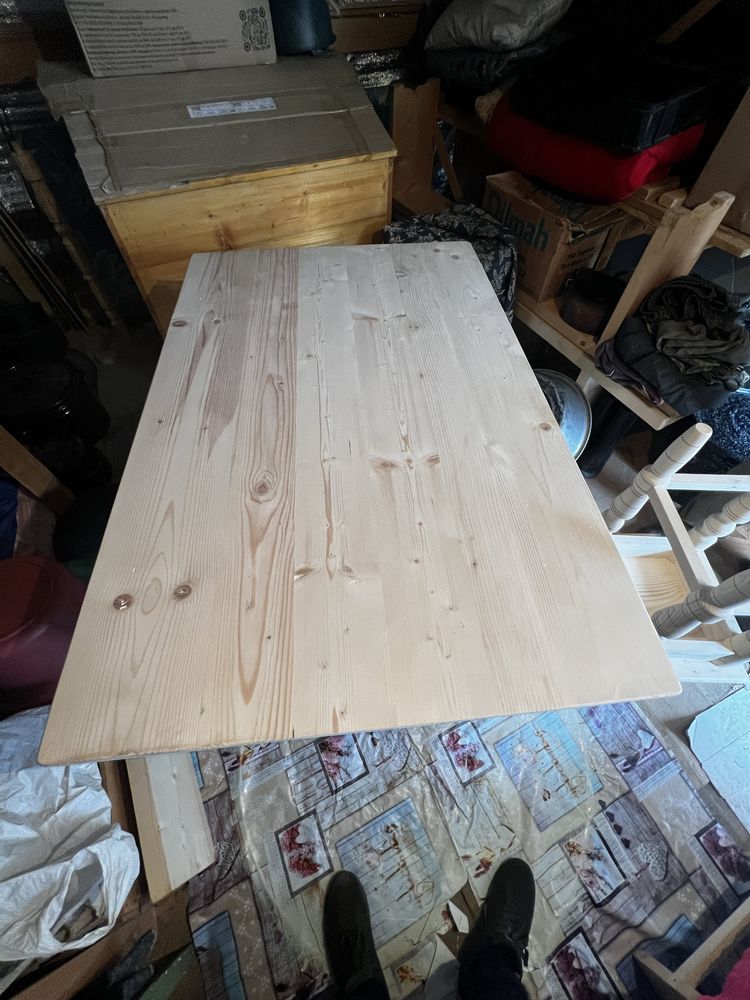 Столик деревяний