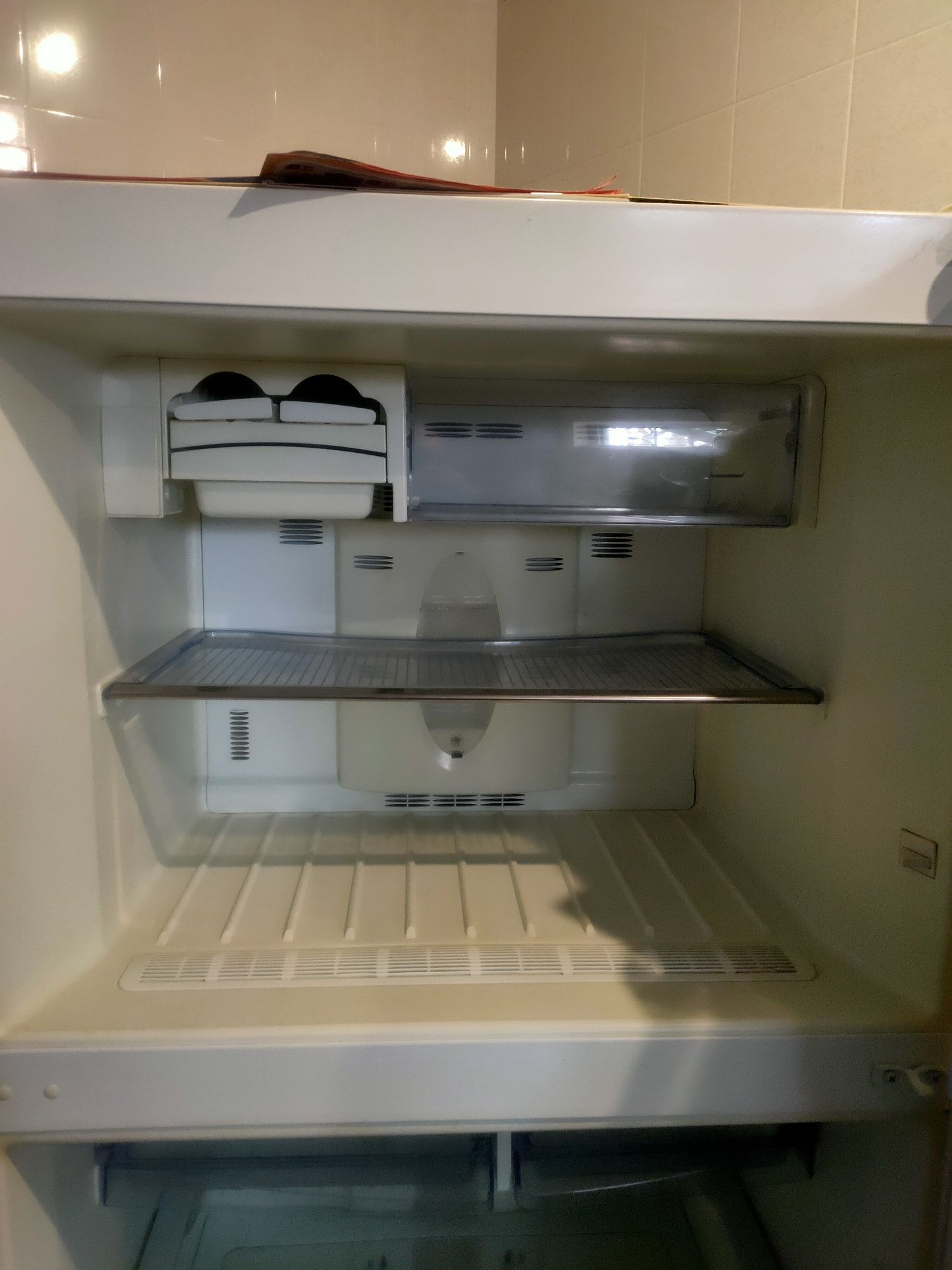 Холодильник Rainford RRN 2540E  б/у в хорошем состоянии