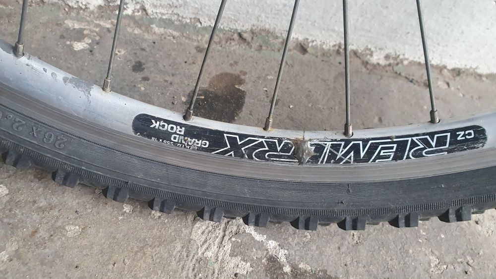 Koła koło rowerowe przód i tył 8 biegów 26"