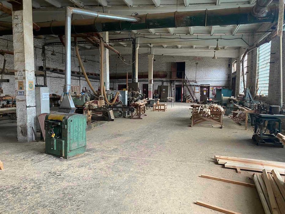 Оренда столярного цеху з деревообробним обладнанням