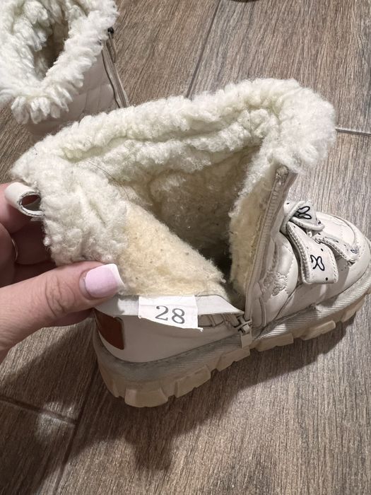 Продам дитячі  дуже теплі сапоги угги на овчині Розмір 28