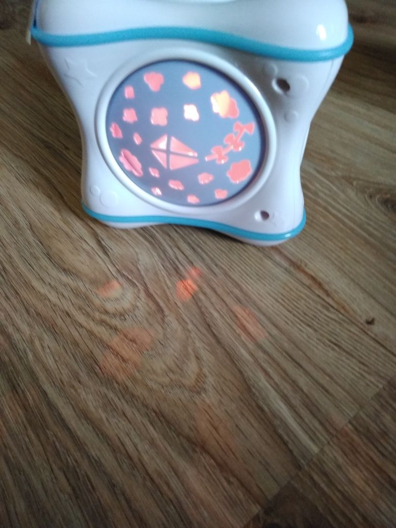 Chicco Kostka 3W1 Projektor Pozytywka Lampka