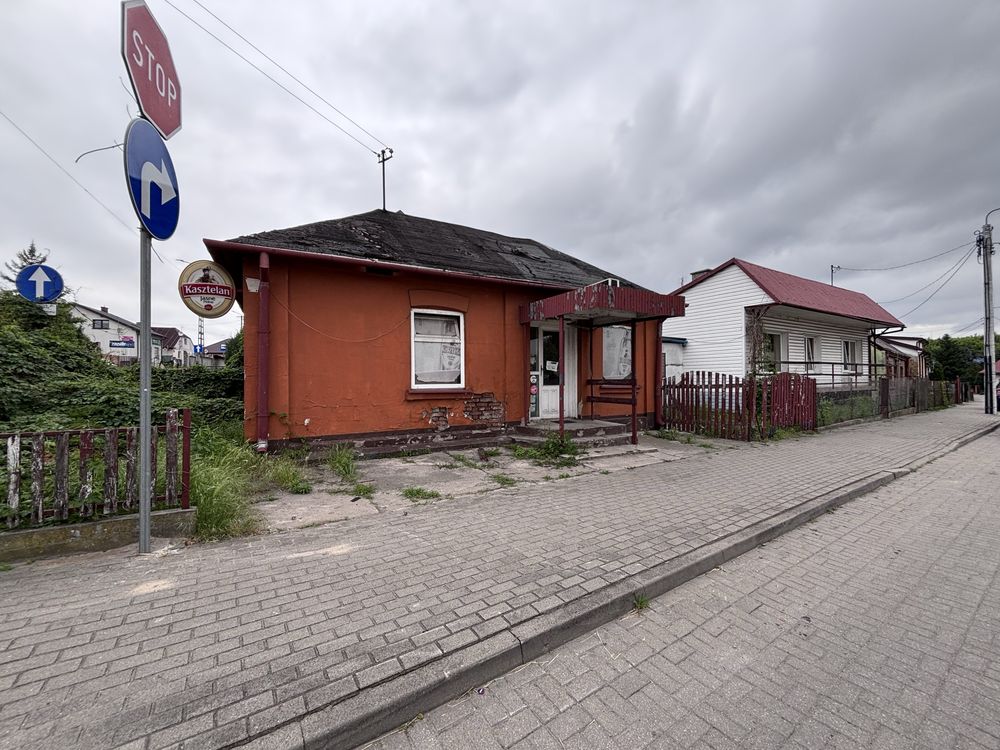 Sprzedam dom wraz z budynkiem gospodarczym i budynkiem handlowym