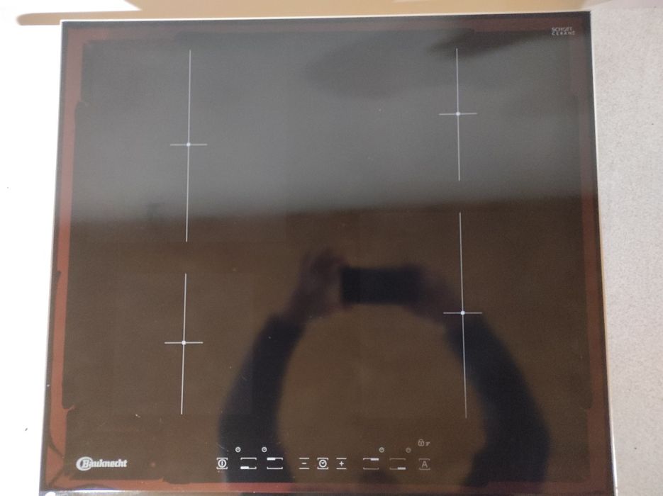 Индукционная варочная поверхность Баукнехт