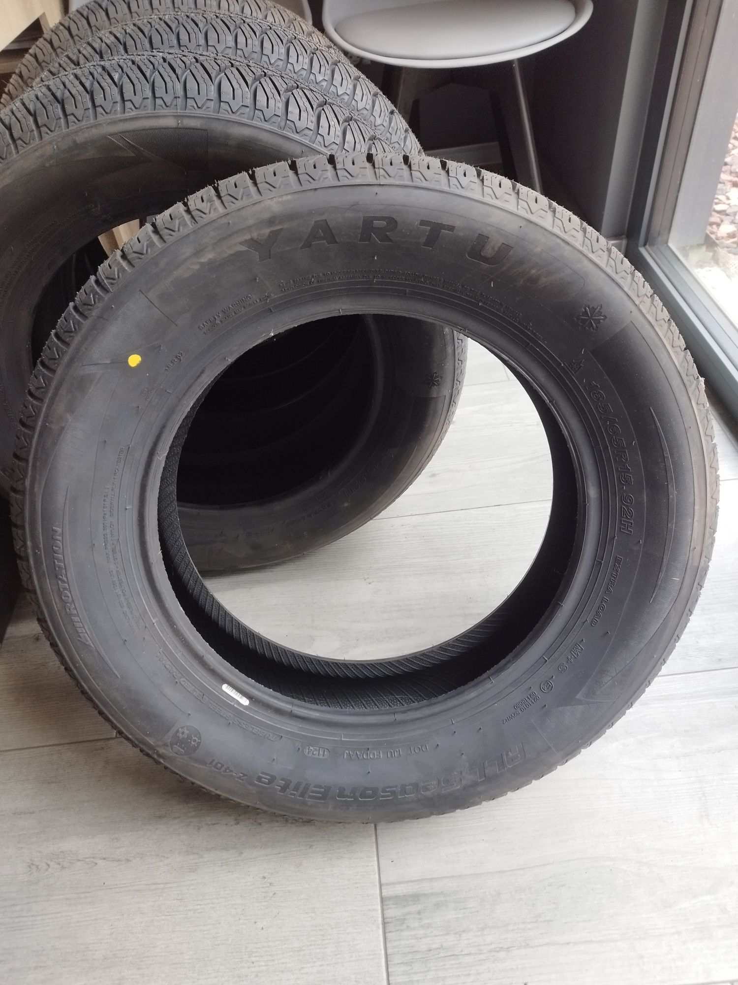 Opony wielosezonowe 185/65R15. Nowe. 2024