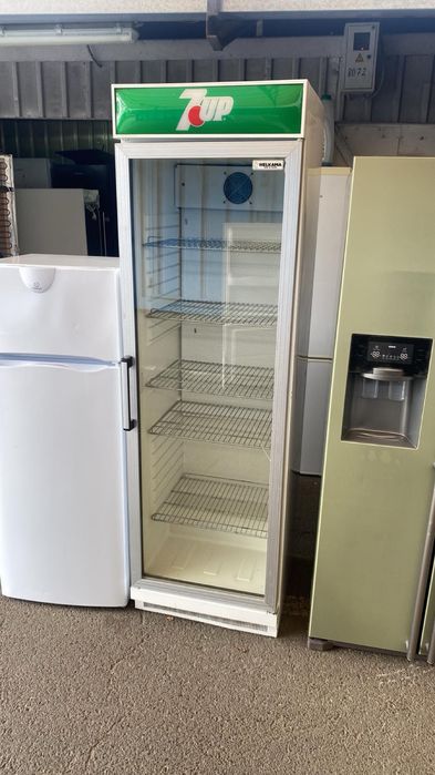 Вiтрина холодильник