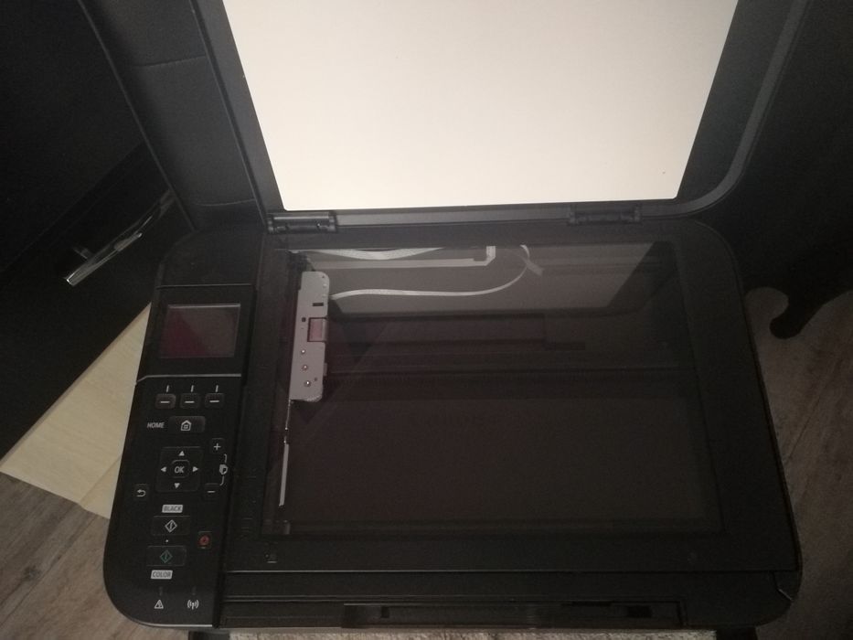 Принтер и сканер Canon Pixma MG4240