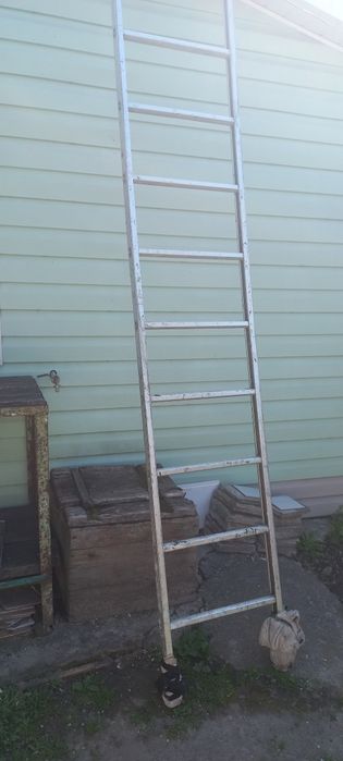 Лестница драбина стремянка алюмінієва