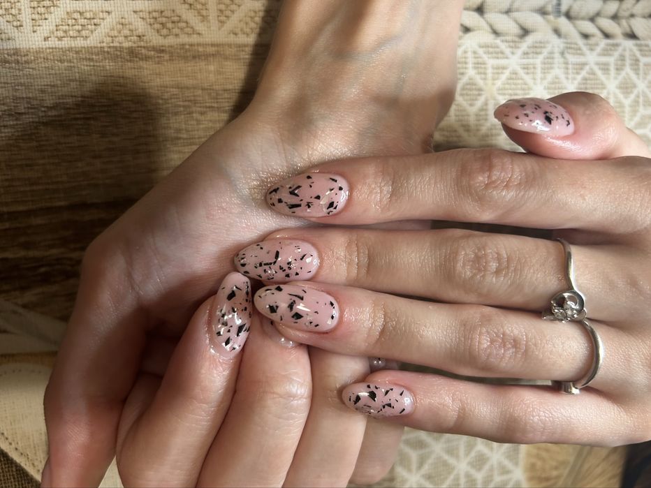 Гель лак, манікюр 400грн, нарощення нігтів 600грн