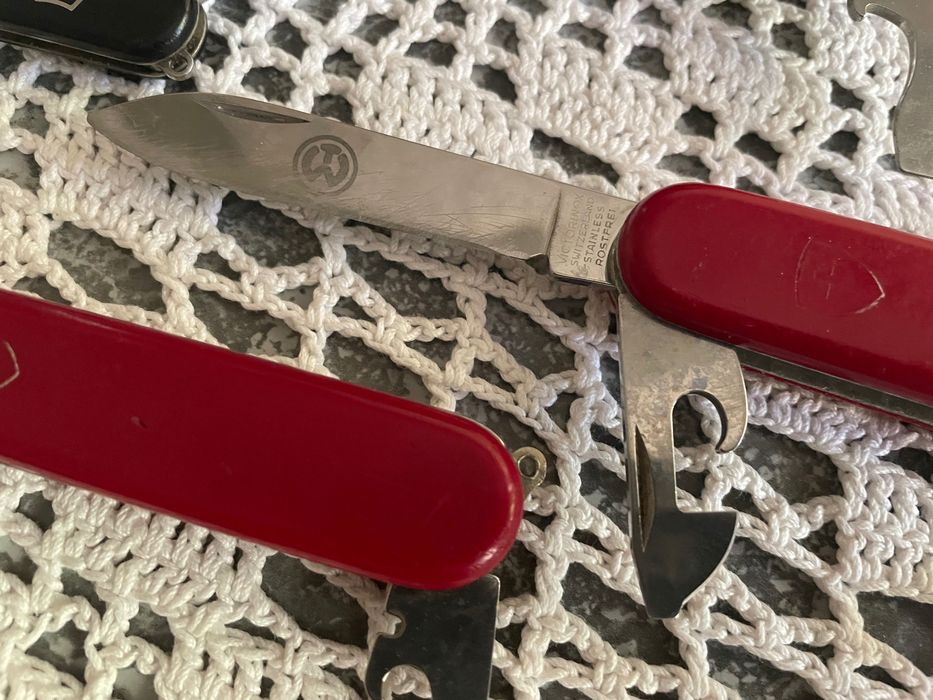 Zestaw starszych scyzoryków Victorinox