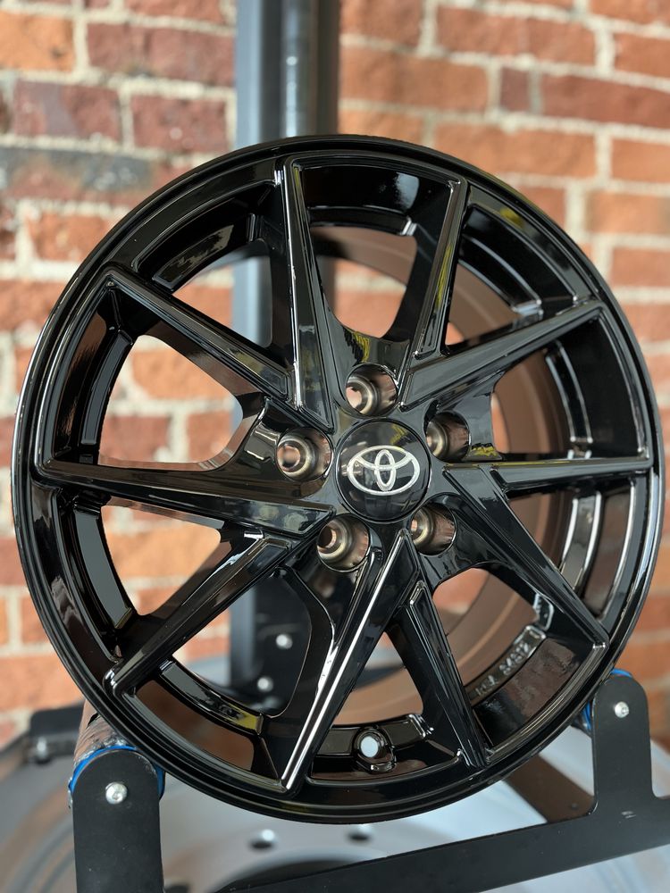 Alufelgi 15 Toyota Yaris IV 5x100 Nowe Felgi Czujniki