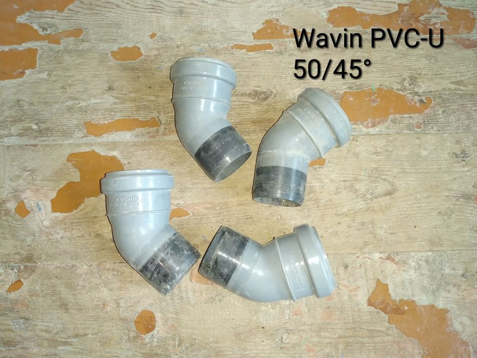 Продам трубы пластиковые, тройники и уголки Wavin