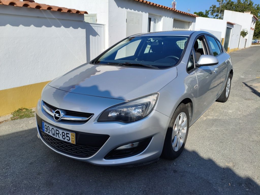 Opel Astra comercial