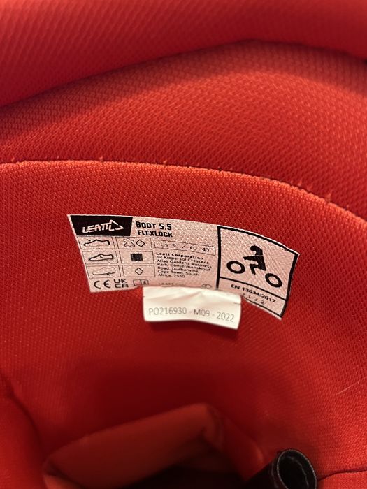 Buty LEATT 5.5 flexlock