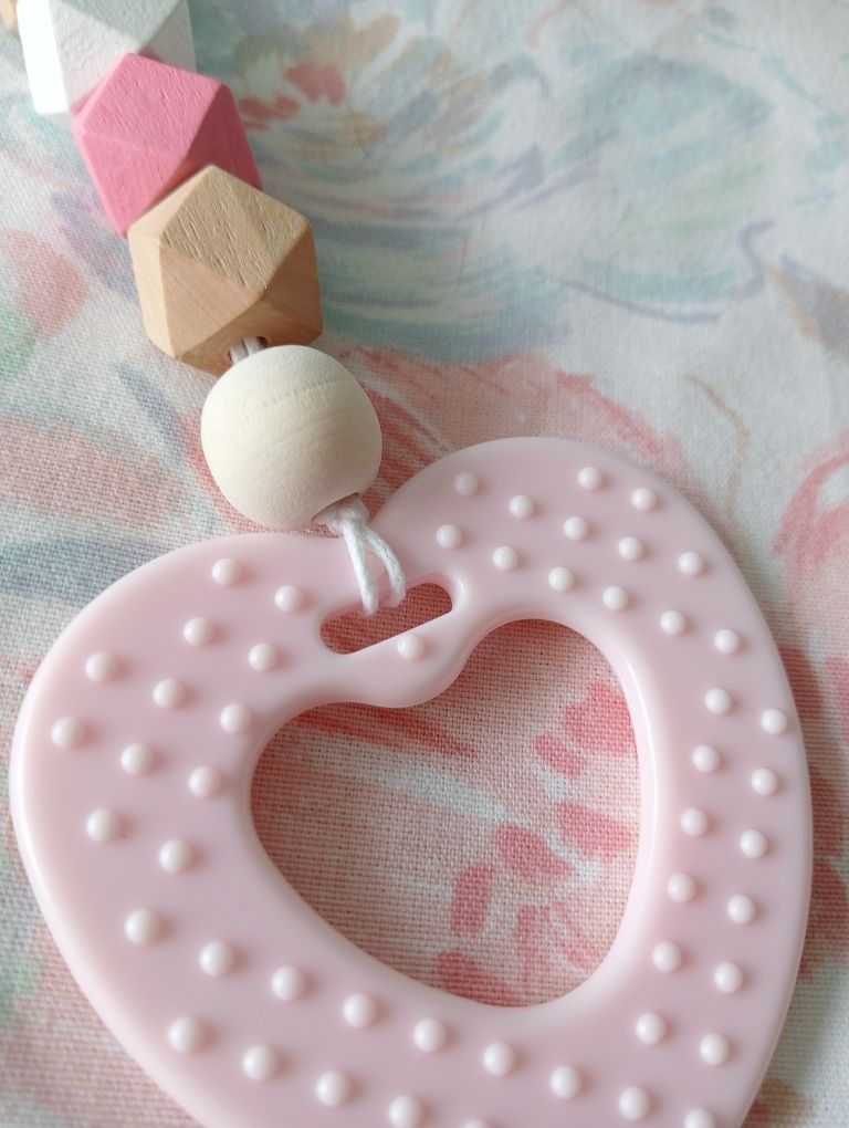 PROMOCJA Zestaw gryzaków, zawieszek Baby-Gym odcienie różu handmade