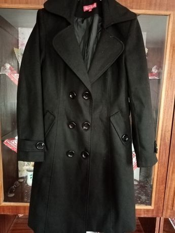Пальто 42-44 чорний колір.