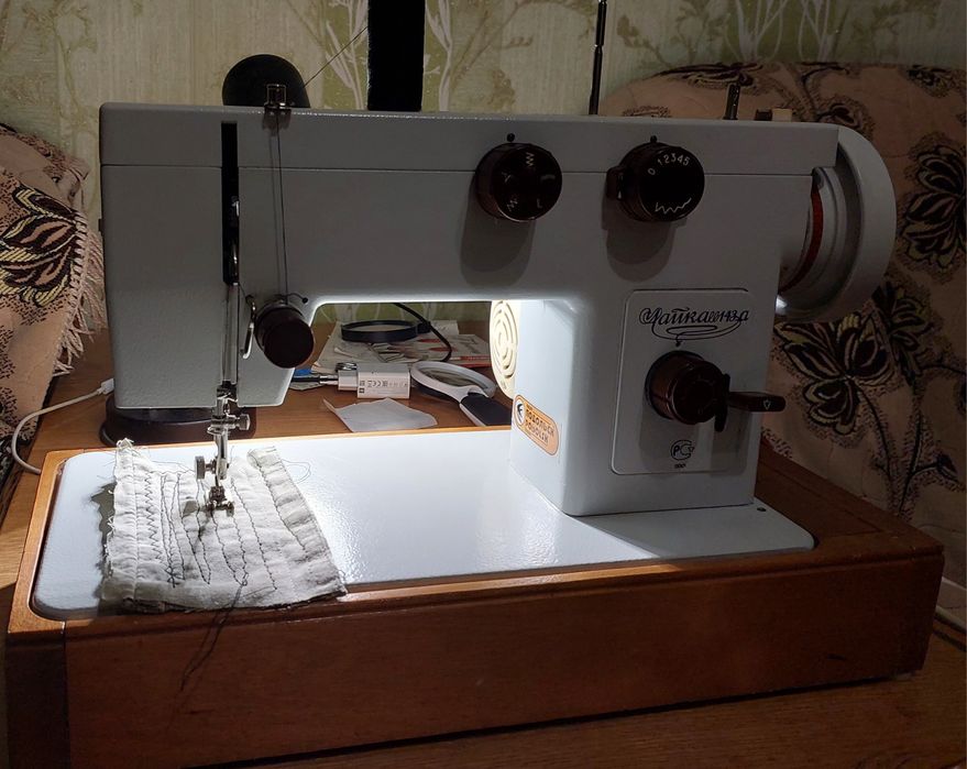 Продаётся швейная машинка а 143