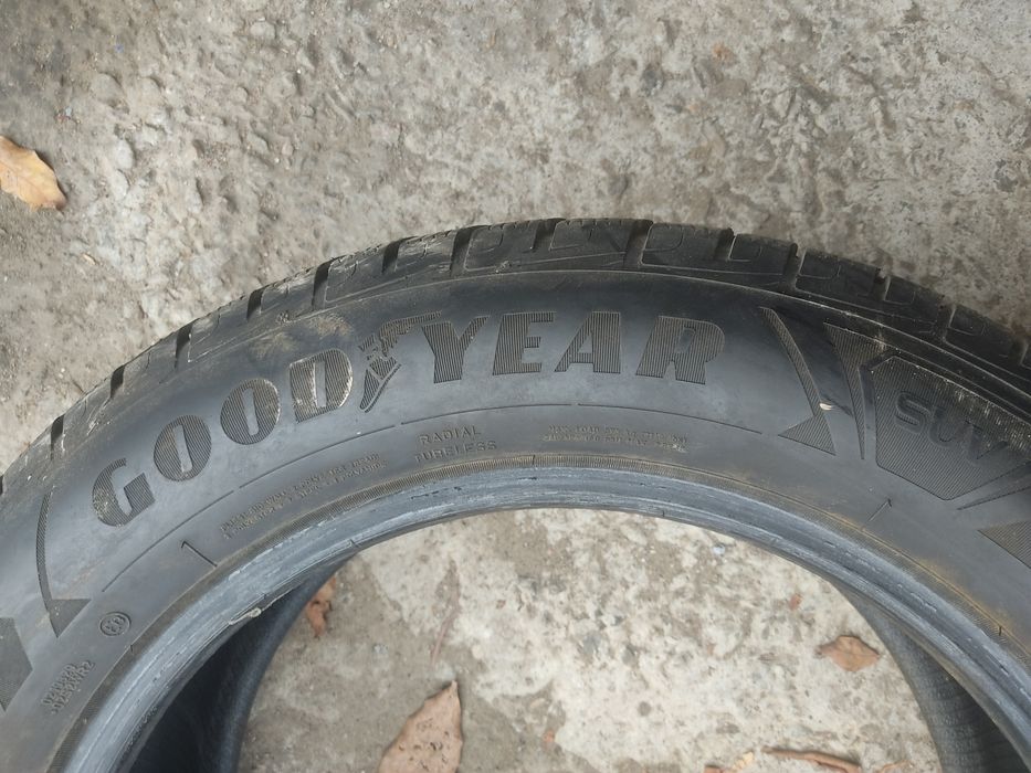 Резина б/у 4 покрышки r18