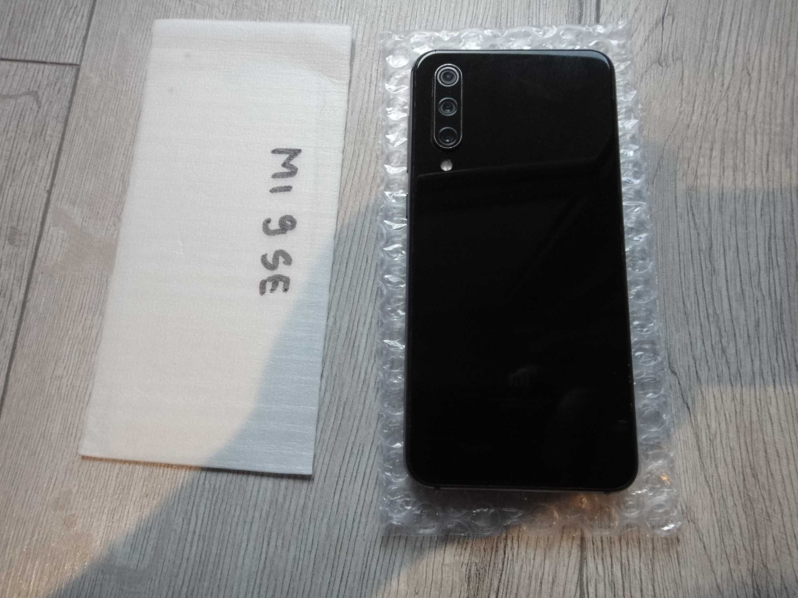 Xiaomi Mi 9 SE  128/6 Gb.