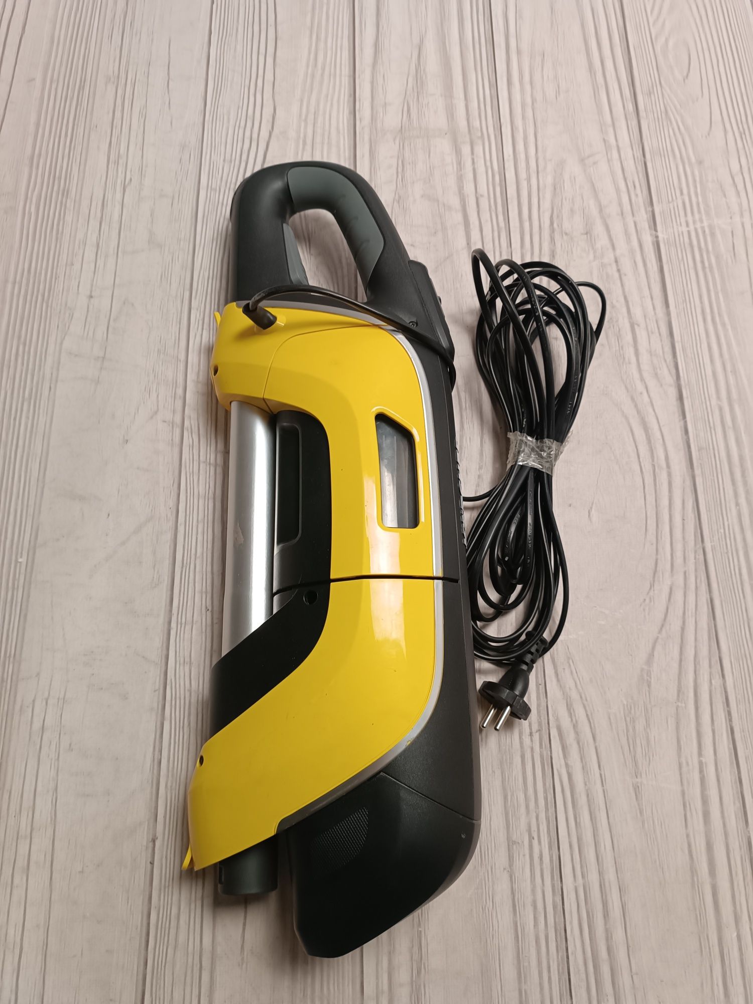 Karcher VC 5 ручний пилосос