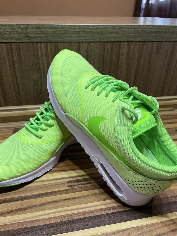 Кросівки жіночі Nike AirMax Thea original
