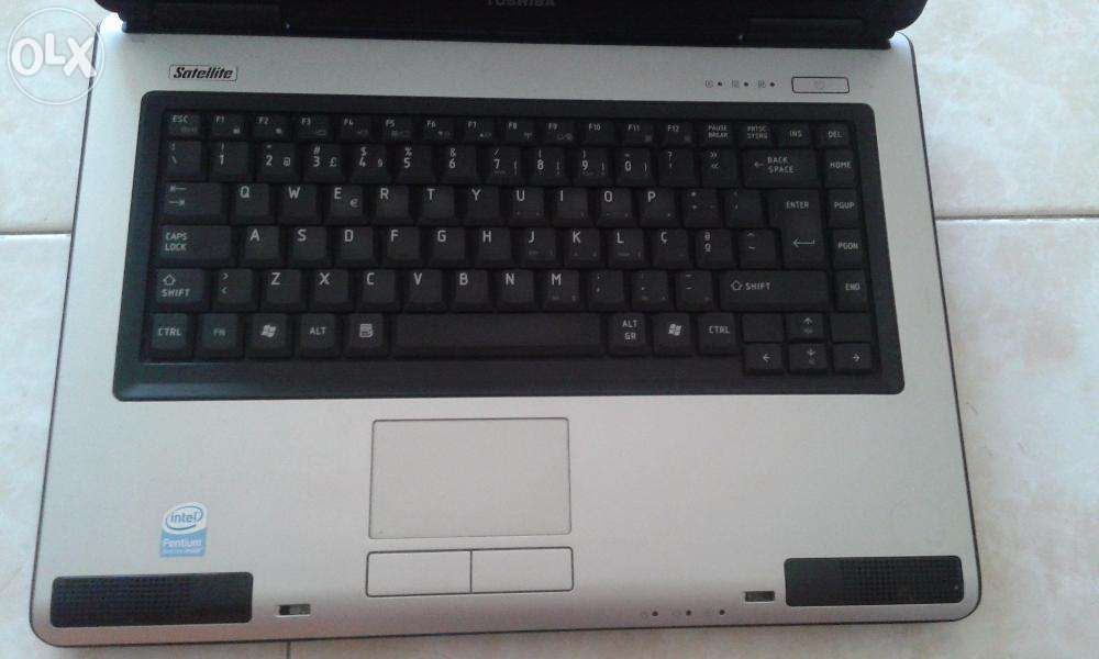 Portátil Toshiba L40 para peças