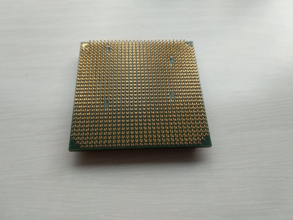 Процесор AMD Sempron 3000+ 1.6GHz/256K/1600 (SDA3000IAA3CN) sAM2