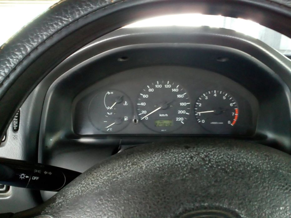 Мазда 323 продам