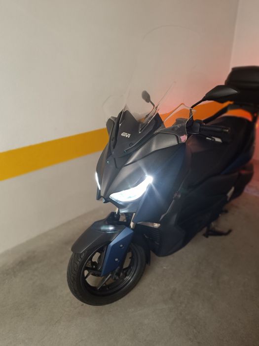 Yamaha X Max 300