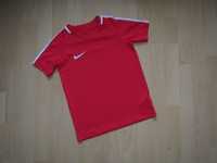 NIKE dri fit koszulka rozm.122-128