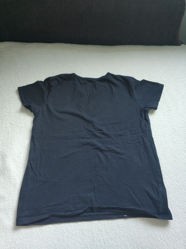 Czarna bluzka koszulka t-shirt z gwiazdą gwiazdką