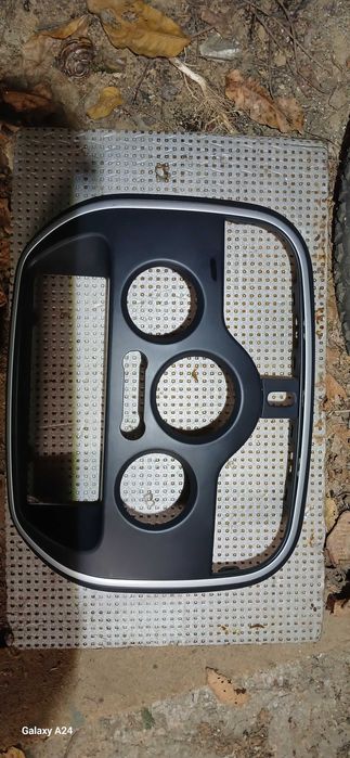 Продам Рамка декор панелі на Рено Кенго 2.