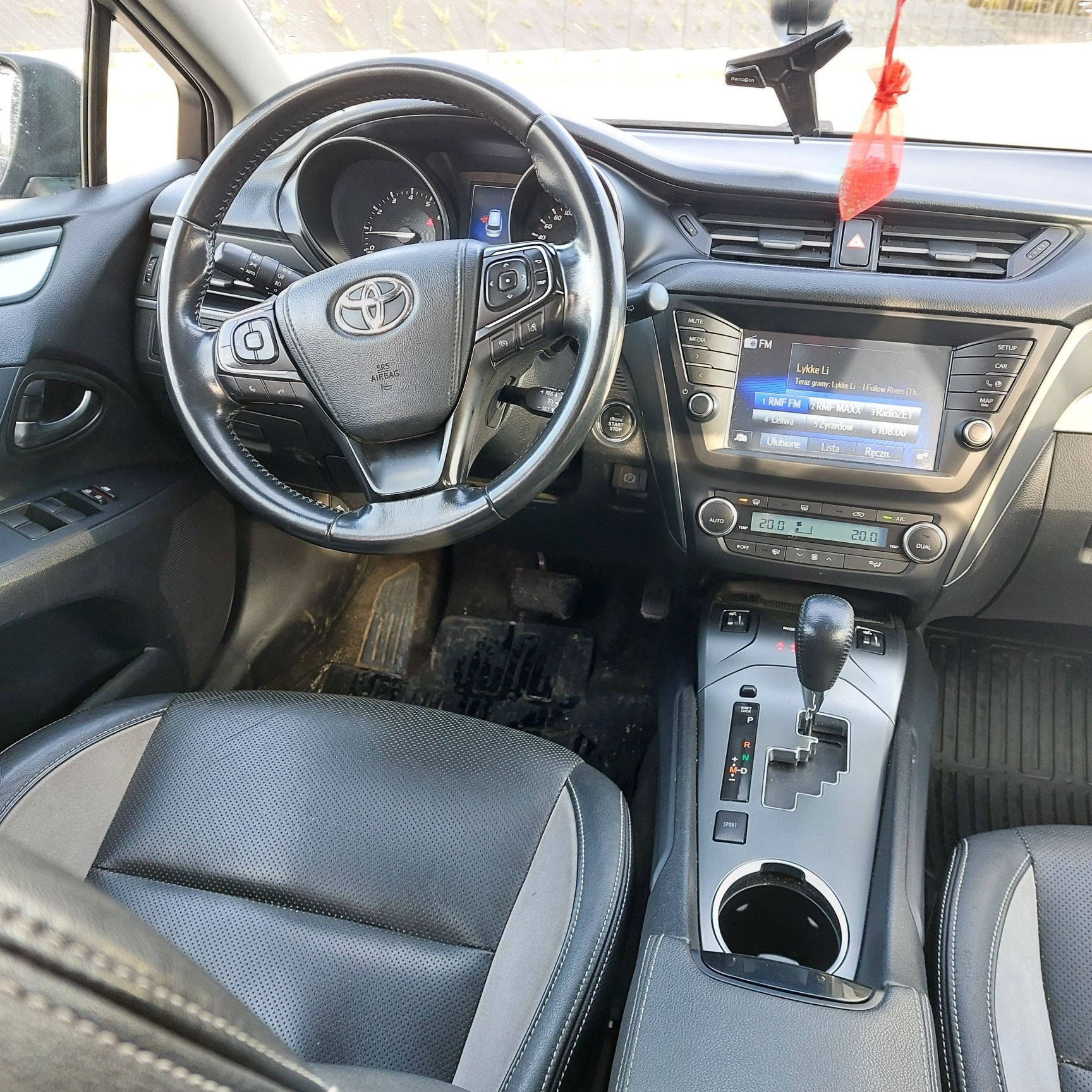 Toyota Avensis 2018 r 1.8 benzyna automat