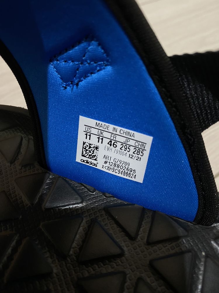 Продам НОВІ чоловічі сандалі ADIDAS