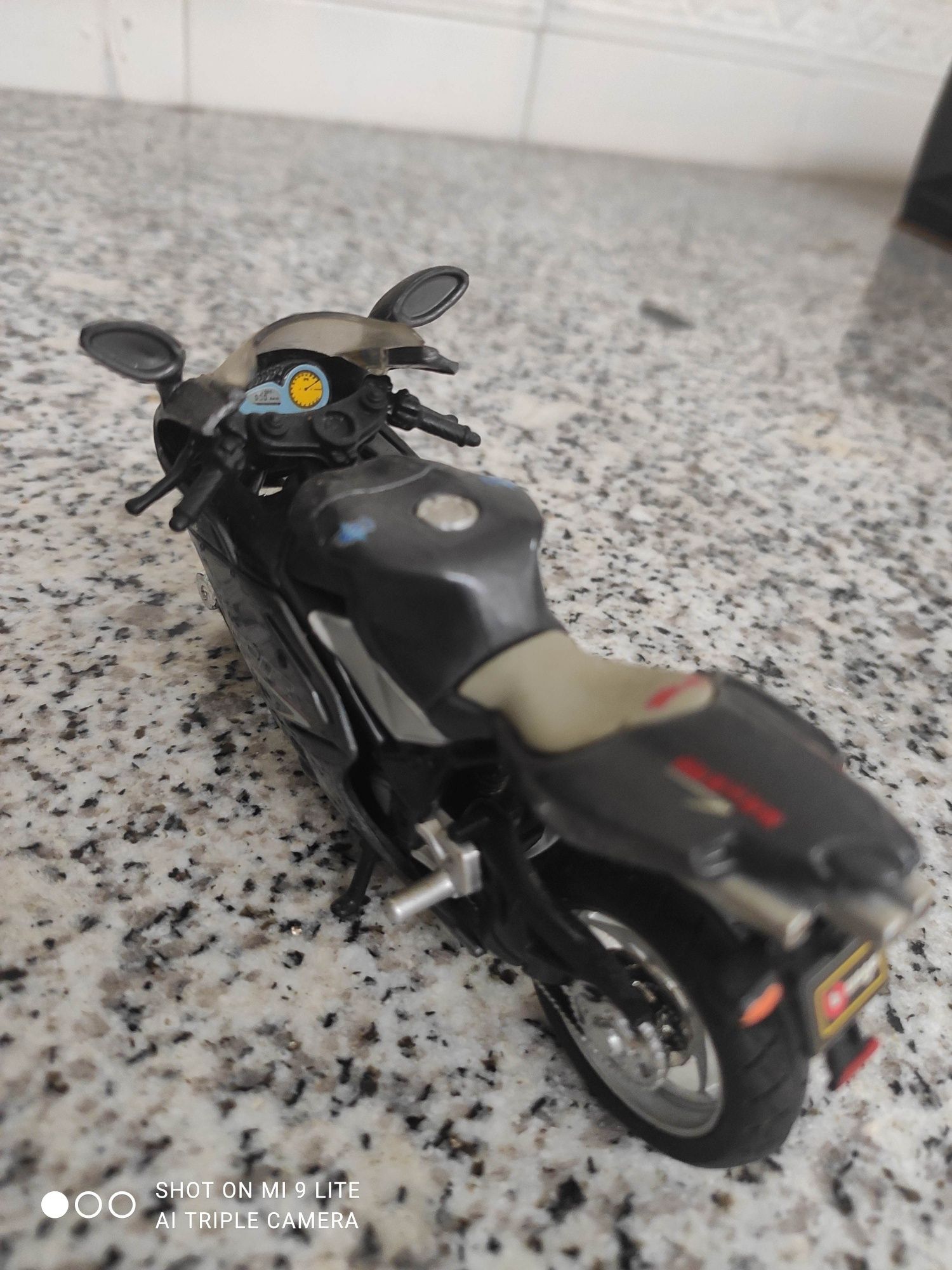 Miniatura MV Augusta SPR F4 esc. 1/18